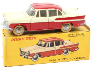 Lot 545 - DINKY TOYS (FRANCE) (1)