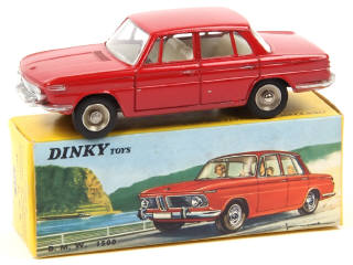 Lot 660 - DINKY TOYS (FRANCE) (1)