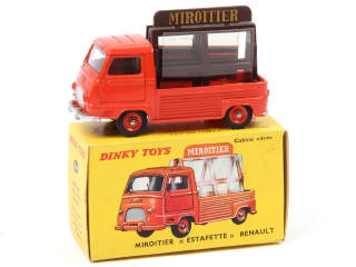 Lot 697 - DINKY TOYS (FRANCE) (1)