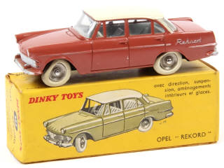 Lot 595 - DINKY TOYS (FRANCE) (1)