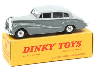 Lot 593 - DINKY TOYS (FRANCE) (1)