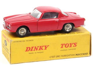 Lot 572 - DINKY TOYS (FRANCE) (1)