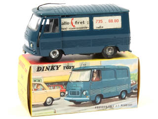 Lot 702 - DINKY TOYS (FRANCE) (1)