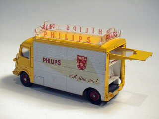 Lot 453 - DINKY TOYS FRANCE (1)