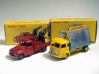 Lot 472 - DINKY TOYS (FRANCE) (2)