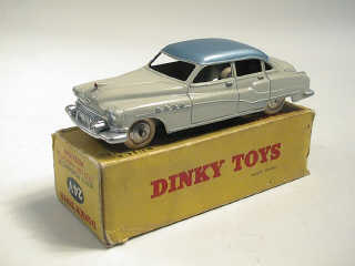 Lot 152 - DINKY TOYS FRANCE (1)