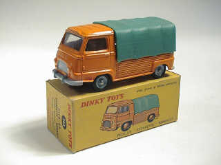 Lot 185 - DINKY TOYS FRANCE (1)