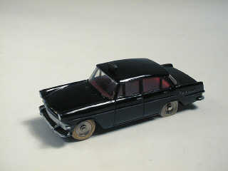 Lot 239 - DINKY TOYS FRANCE (1)