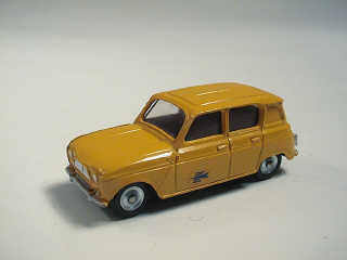 Lot 211 - DINKY TOYS FRANCE (1)