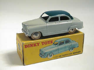 Lot 223 - DINKY TOYS (FRANCE) (1)