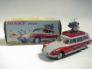 Lot 234 - DINKY TOYS (FRANCE) (1)