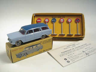Lot 267 - DINKY TOYS FRANCE (2)