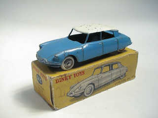 Lot 233 - DINKY TOYS FRANCE (1)