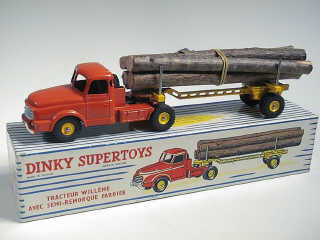 Lot 190 - DINKY TOYS FRANCE (1)