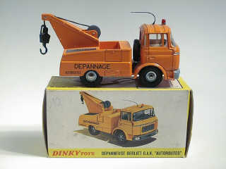 Lot 172 - DINKY TOYS FRANCE (1)
