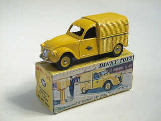 Lot 212 - DINKY TOYS FRANCE (1)