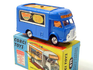 Lot 403 - CORGI TOYS (GB) (1)