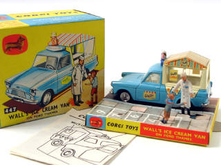 Lot 410 - CORGI TOYS (GB) (1)
