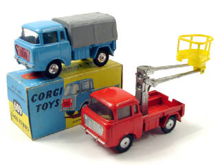Lot 443 - CORGI TOYS (GB) (2)