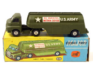 Lot 422 - CORGI TOYS (GB) (1)