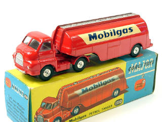 Lot 423 - CORGI TOYS (GB) (1)