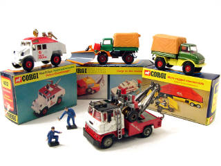 Lot 468 - CORGI TOYS (GB) (4)