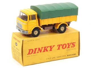 Lot 386 - DINKY TOYS (FRANCE) (1)
