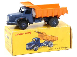 Lot 701 - DINKY TOYS (FRANCE) (1)