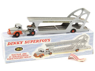 Lot 693 - DINKY TOYS (FRANCE) (1)