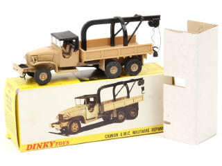Lot 729 - DINKY TOYS (FRANCE) (1)