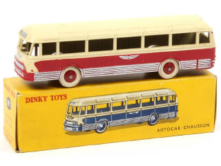 Lot 686 - DINKY TOYS (FRANCE) (1)