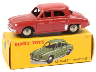 Lot 486 - DINKY TOYS (FRANCE) (1)