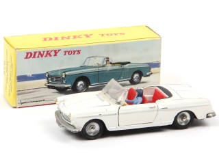 Lot 587 - DINKY TOYS (FRANCE) (1)
