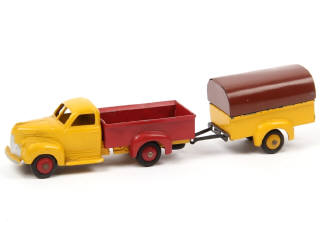 Lot 664 - DINKY TOYS (FRANCE) (1)