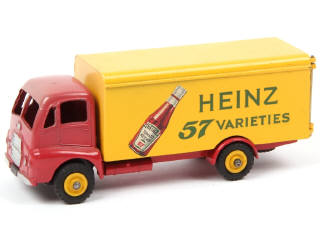 Lot 382 - DINKY TOYS (GB) (1)
