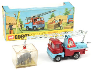 Lot 310 - CORGI TOYS (GB) (1)