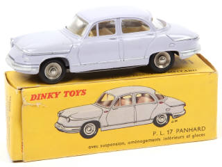 Lot 532 - DINKY TOYS (FRANCE) (1)
