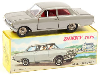 Lot 633 - DINKY TOYS (FRANCE) (1)