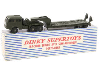 Lot 744 - DINKY TOYS (FRANCE) (1)