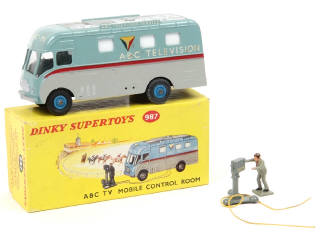Lot 436 - DINKY TOYS (GB) (1)