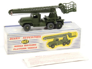Lot 443 - DINKY TOYS (GB) (1)