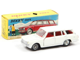 Lot 559 - DINKY TOYS (FRANCE) (1)