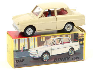 Lot 562 - DINKY TOYS (FRANCE) (1)