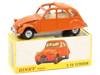 Lot 652 - DINKY TOYS (FRANCE) (1)