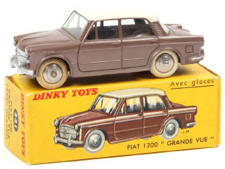Lot 517 - DINKY TOYS (FRANCE) (1)