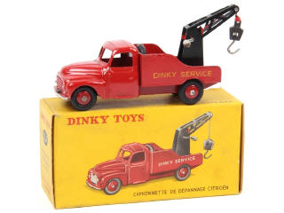 Lot 669 - DINKY TOYS (FRANCE) (1)