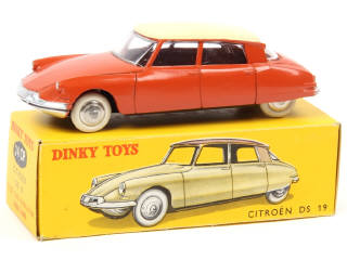 Lot 482 - DINKY TOYS (FRANCE) (1)