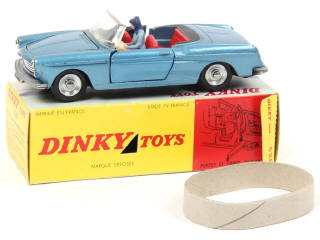 Lot 589 - DINKY TOYS (FRANCE) (1)