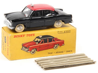 Lot 509 - DINKY TOYS (FRANCE) (1)