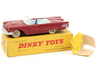Lot 548 - DINKY TOYS (FRANCE) (1)
